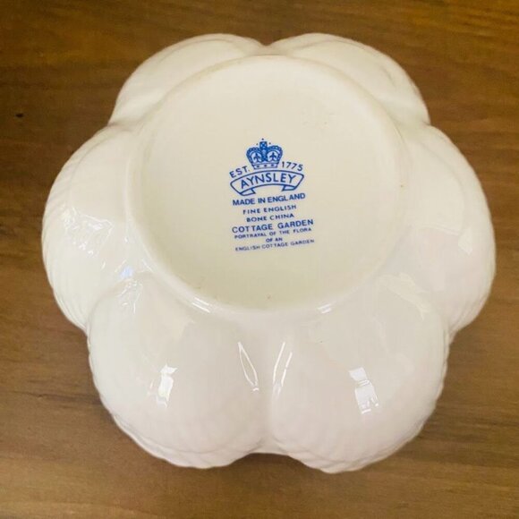 Aynsley Cottage Garden Bowl Trinket Dish Butterflies Flowers - Picture 10 of 10